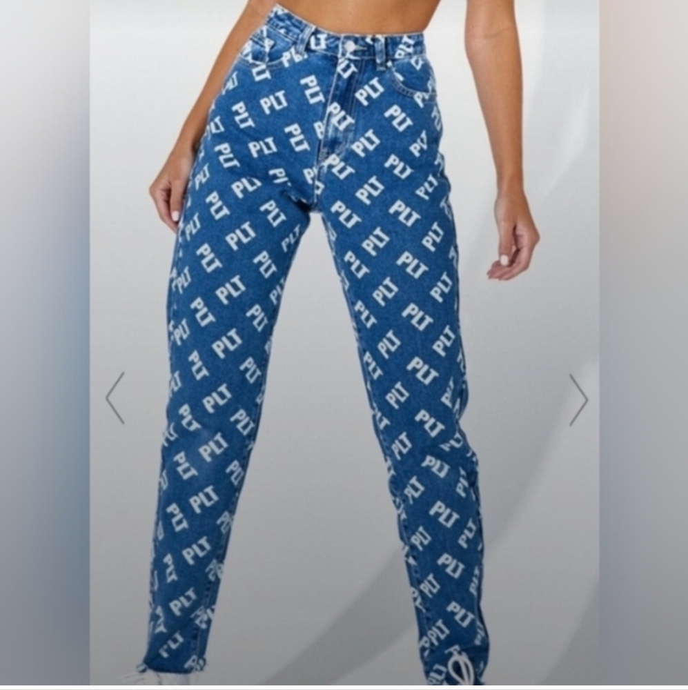 Pretty Little Things print mom style raw edge jeans‎ size 8